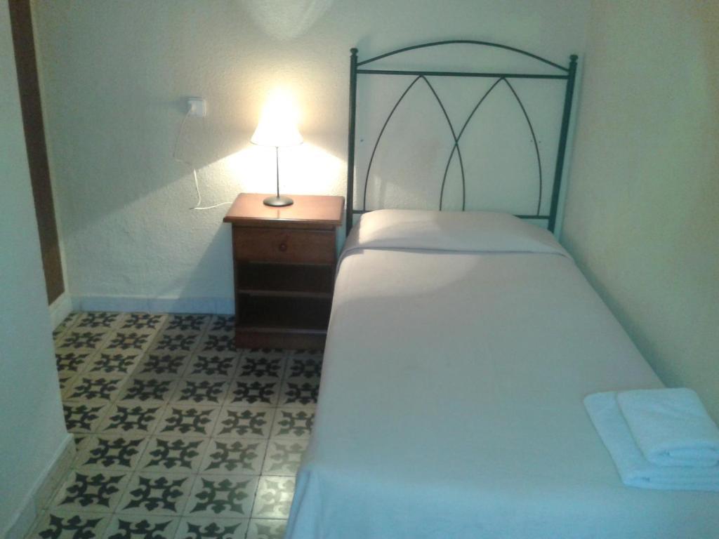 Hostal Santa Teresa Reus Exterior photo